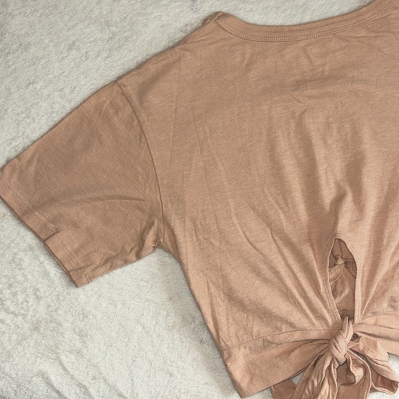 NWT Aerie Cropped Wrapback T-Shirt - Picture 9 of 11